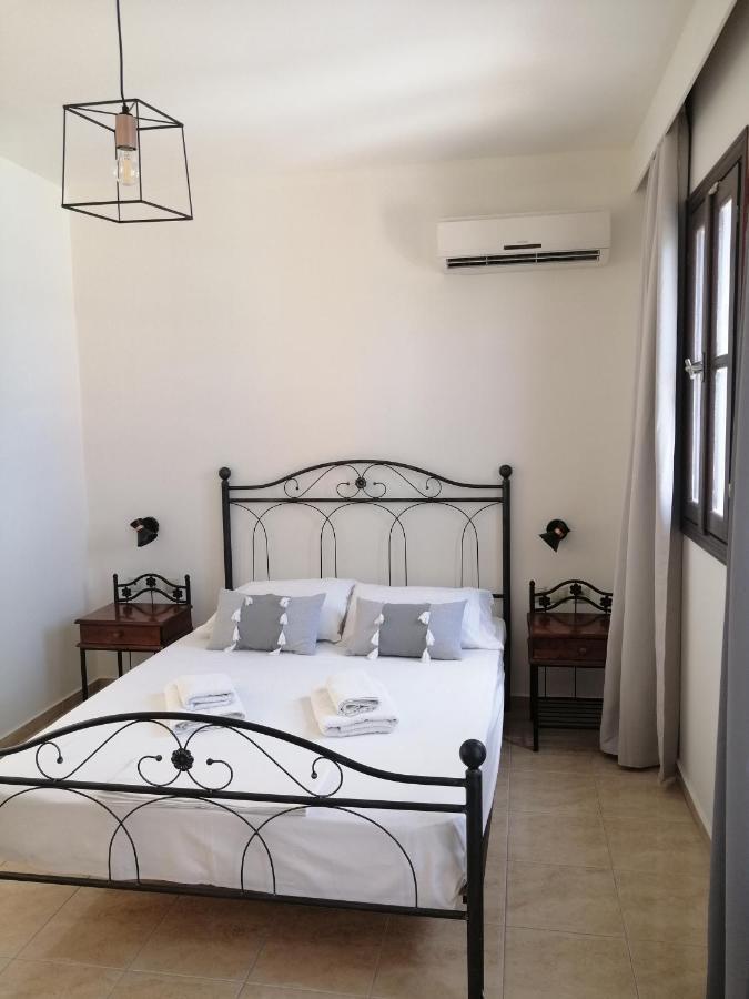 Oasis Apartments Livadia  Exterior foto